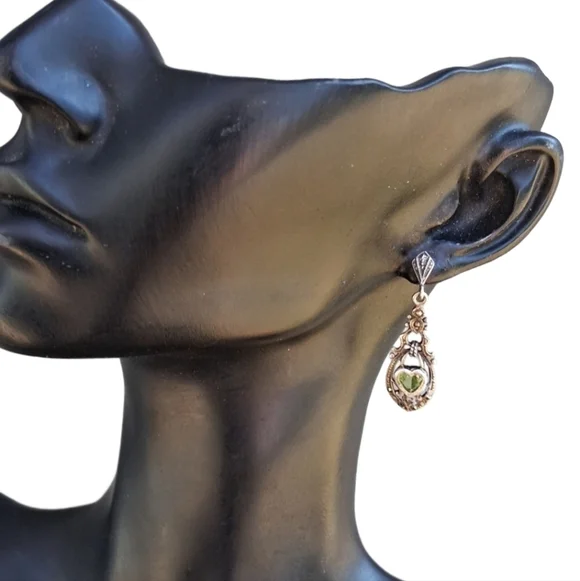 💚 Vintage Sterling Silver Marcasite & Peridot Heart Lock Drop Earrings - Picture 2 of 7